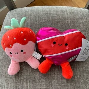 Hallmark Better Together Magnet Plush - Strawberry and Heart